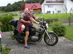 Andi versucht sich auch als Motorradfahrer