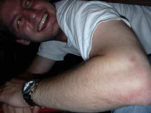 Unterm Tisch verstecken gilt nicht 