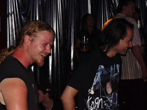 Witze erz�hlen beim Head- und Bodybangen ist nur was f�r Profis !!!